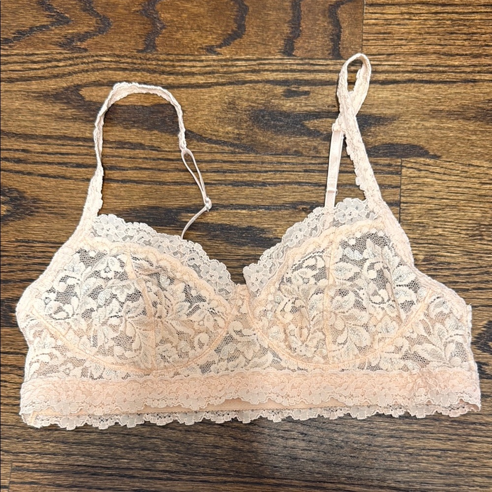 Hanky Panky Light Pink/Nude Lace Bralette with Scalloped Trim